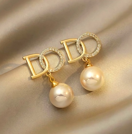 [E004] D Letter Earrings